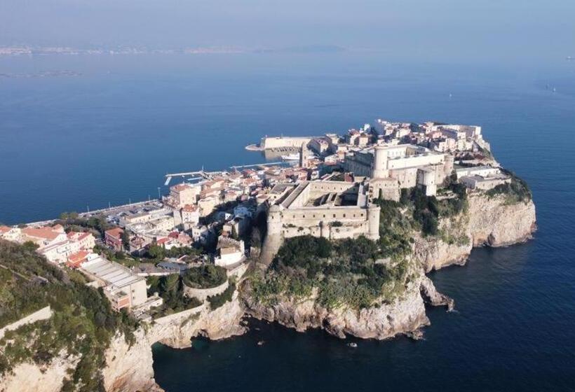 Brezza Di Mare Gaeta B&b