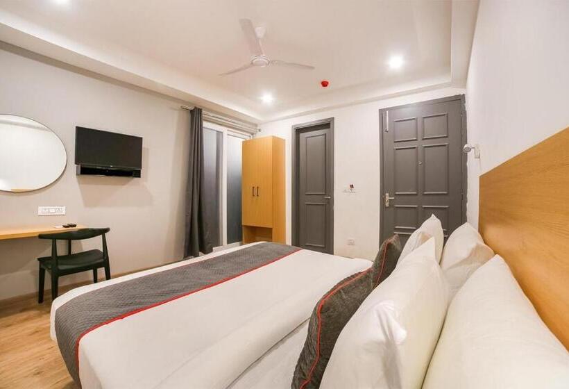 בית מלון כפרי Admire Inn Atta Market, Noida Sector 18