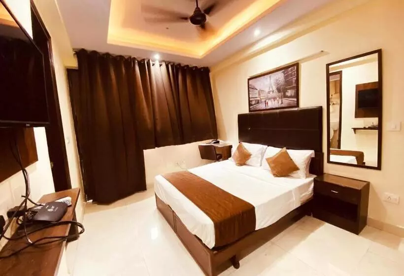 ホテル Admire Inn Atta Market, Noida Sector 18