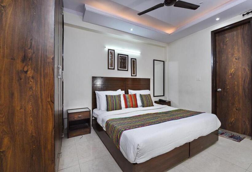 בית מלון כפרי Admire Inn Atta Market, Noida Sector 18