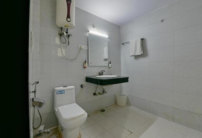 בית מלון כפרי Admire Inn Atta Market, Noida Sector 18