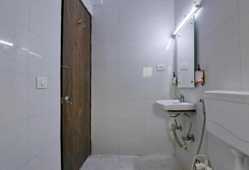 בית מלון כפרי Admire Inn Atta Market, Noida Sector 18