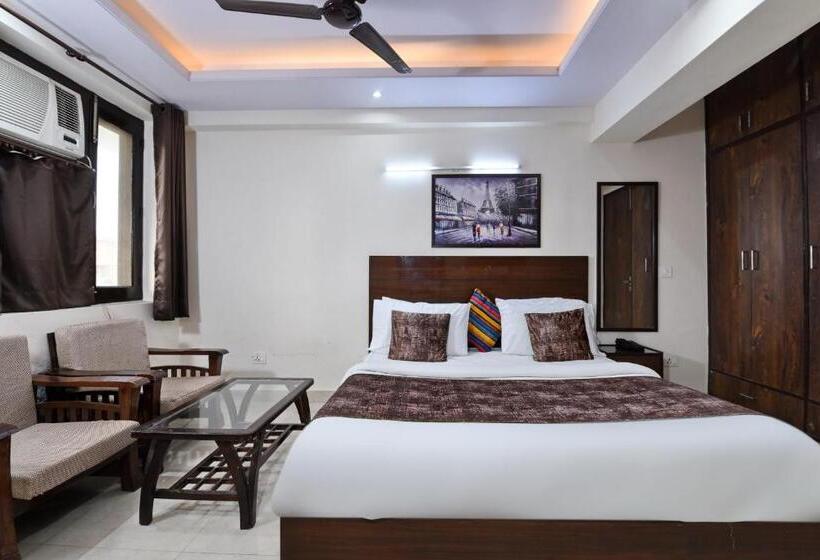 בית מלון כפרי Admire Inn Atta Market, Noida Sector 18