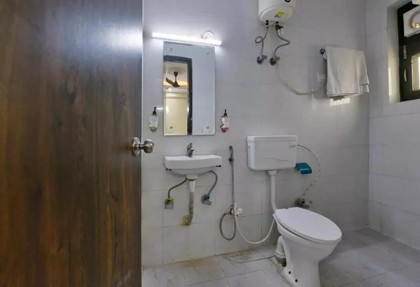 ホテル Admire Inn Atta Market, Noida Sector 18