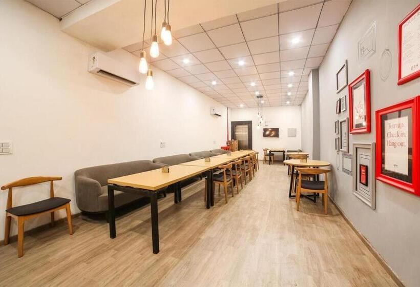 בית מלון כפרי Admire Inn Atta Market, Noida Sector 18