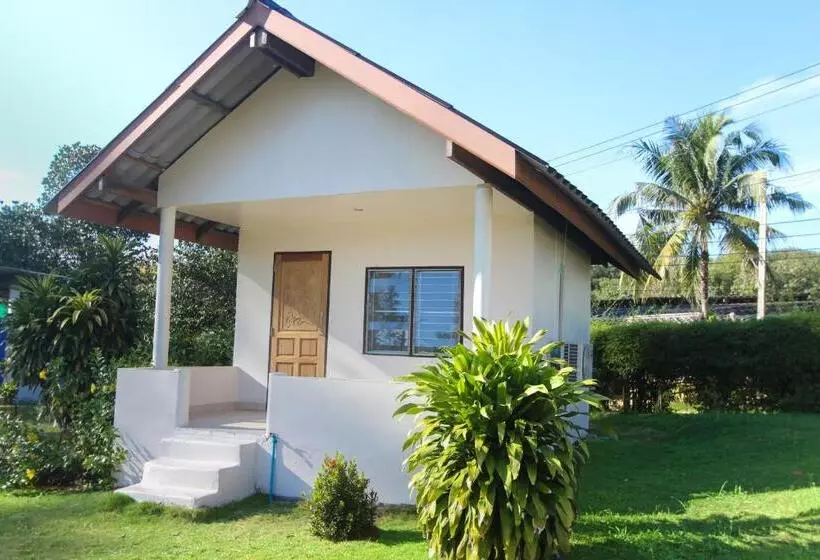 Hotelli Tk Beach Resort Koh Mak