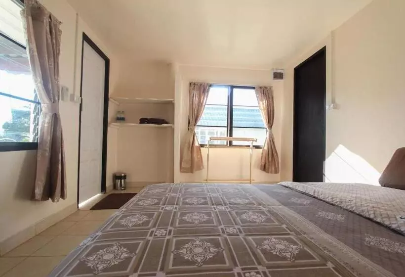 Hotelli Tk Beach Resort Koh Mak