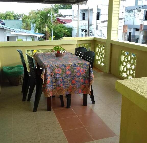 汽车旅馆  Mai Chenang Guesthouse