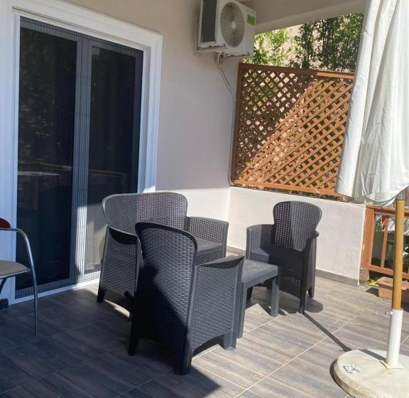 膳宿费 Vila M Vera Rooms With Kitchen And Apartments