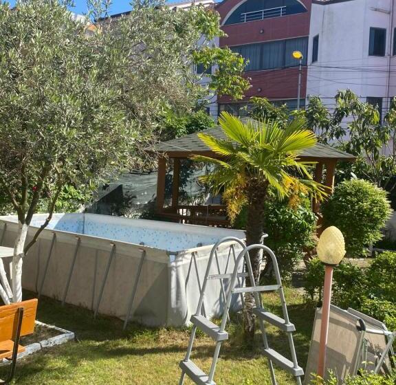 膳宿费 Vila M Vera Rooms With Kitchen And Apartments