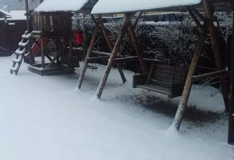 Aamiaismajoitus (B&B) Pensiunea Amalia Panzió