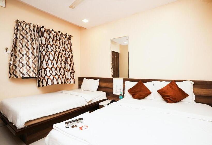 Hotel Airport Metro Near Chhatrapati Shivaji International Airport