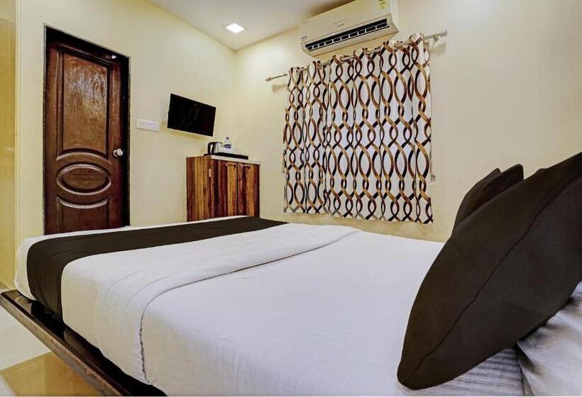 Hotel Airport Metro Near Chhatrapati Shivaji International Airport