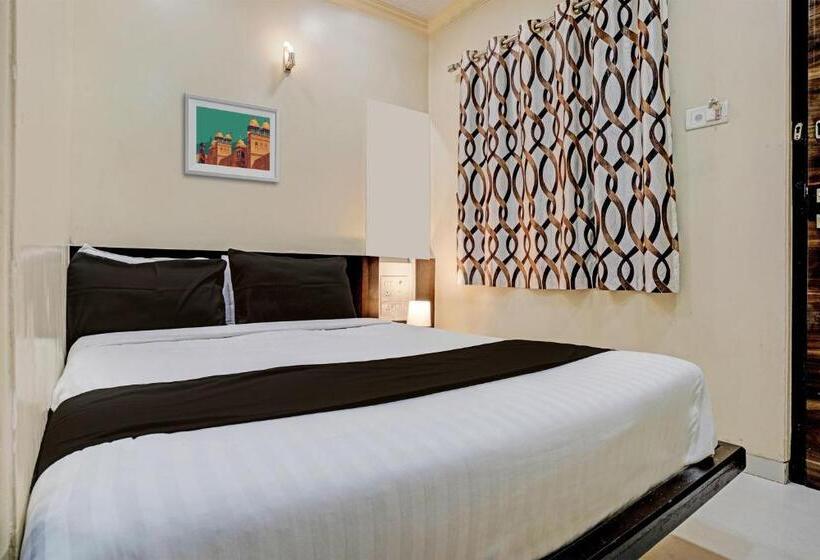 Hotel Airport Metro Near Chhatrapati Shivaji International Airport