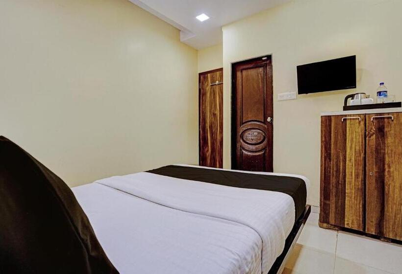 Hotel Airport Metro Near Chhatrapati Shivaji International Airport