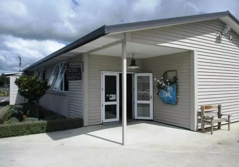 Fatowl Motel, Bar & Eatery