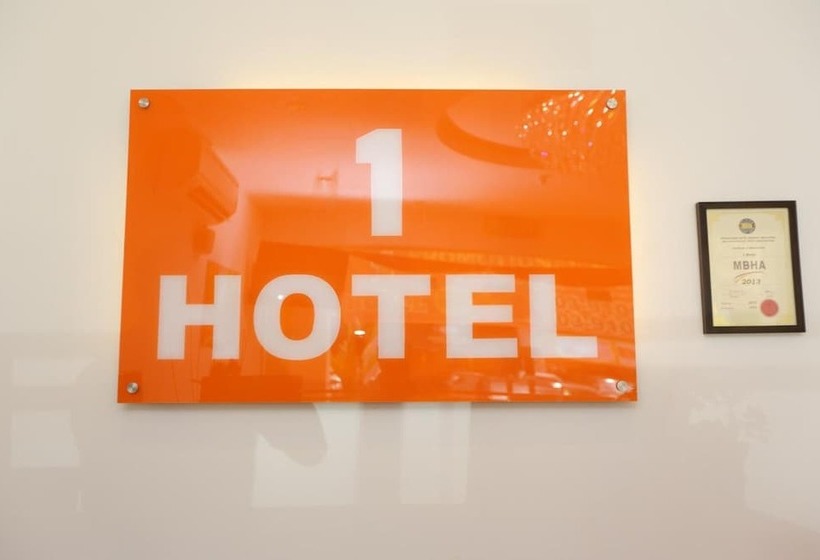 1 Hotel Taman Connaught