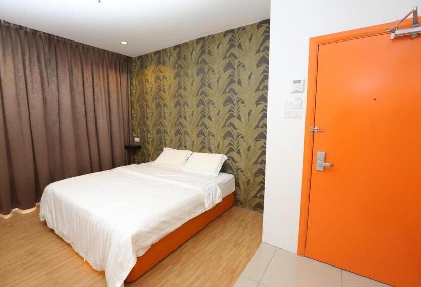 1 Hotel Taman Connaught