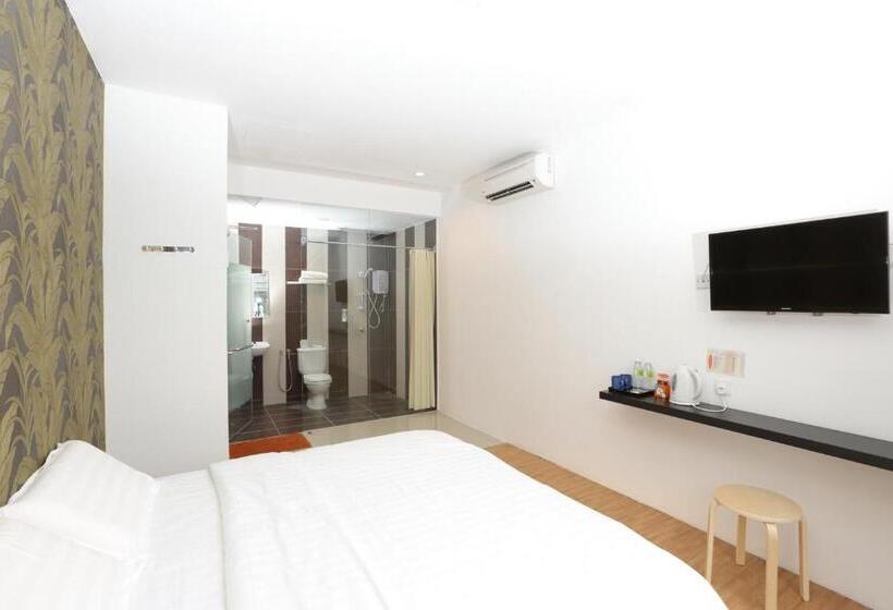 1 Hotel Taman Connaught