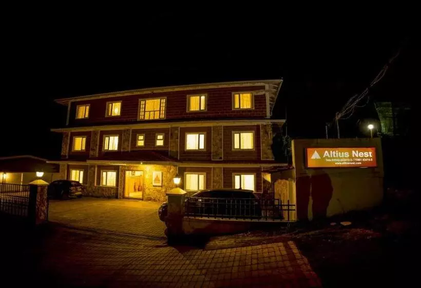 Hotelli Altius Nest