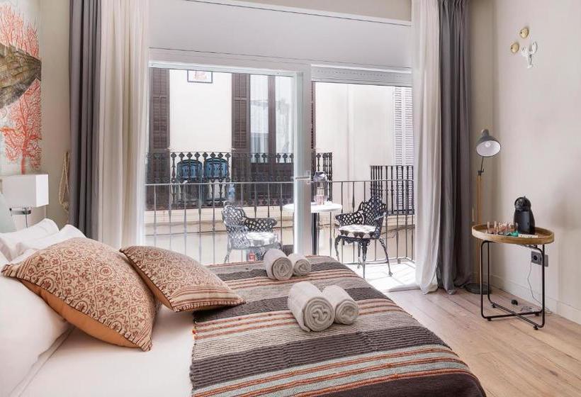 هتل Casa Rainbow Sitges