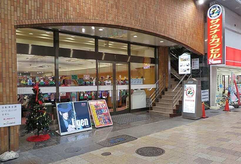 Sauna & Capsule Hotel Hollywood   Caters To Men