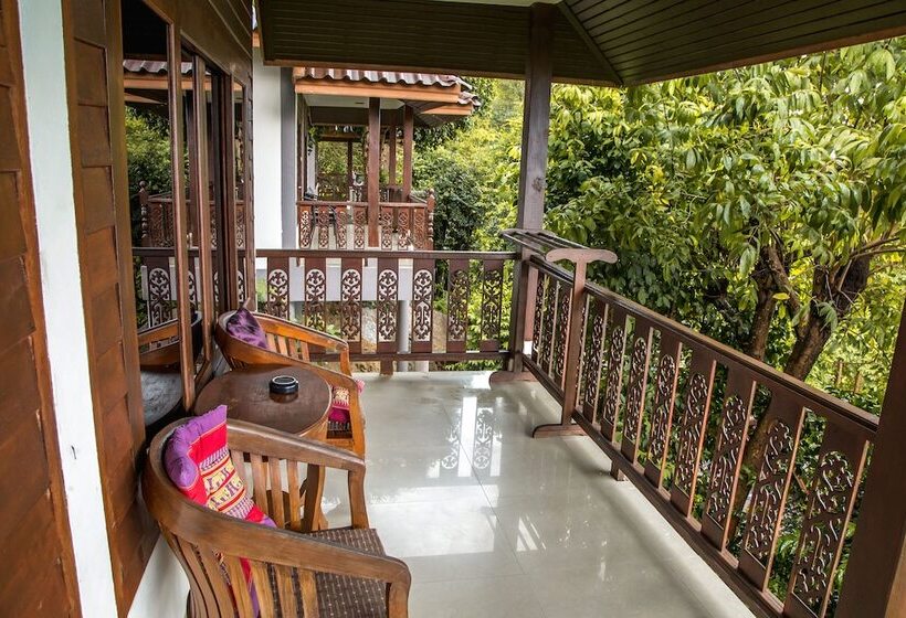 Hotel Haad Yao Over Bay Resort