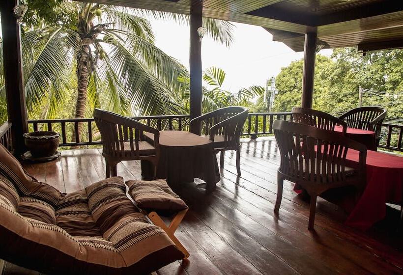 Hotel Haad Yao Over Bay Resort