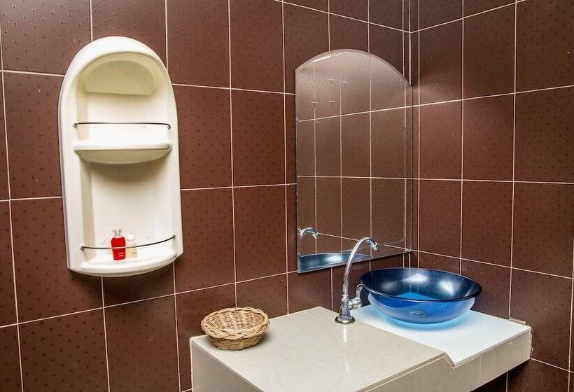 Hotel Haad Yao Over Bay Resort