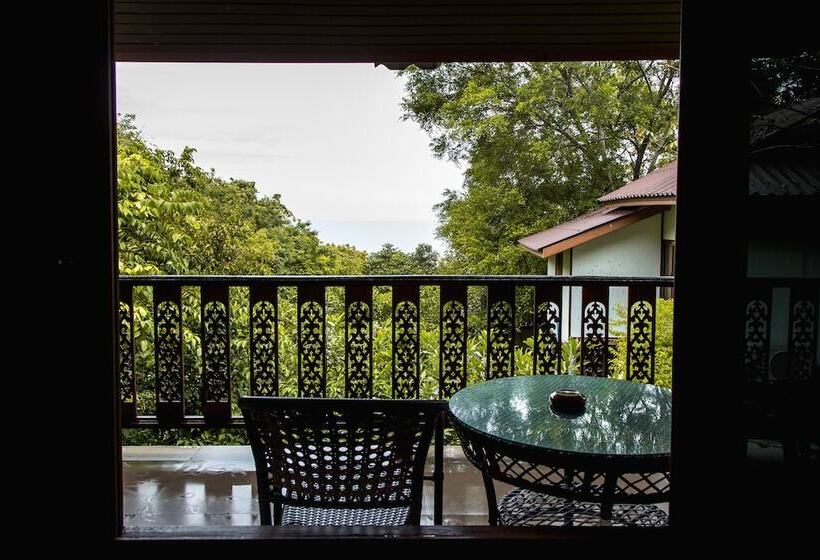 Hotel Haad Yao Over Bay Resort