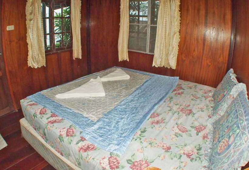 Hotel Haad Yao Over Bay Resort