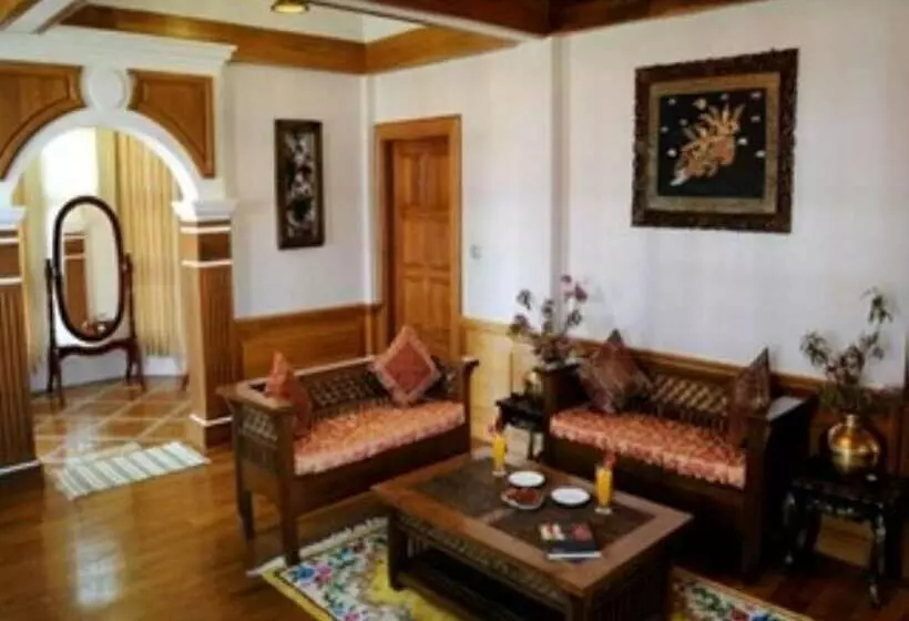 هتل Royal Reward Resort