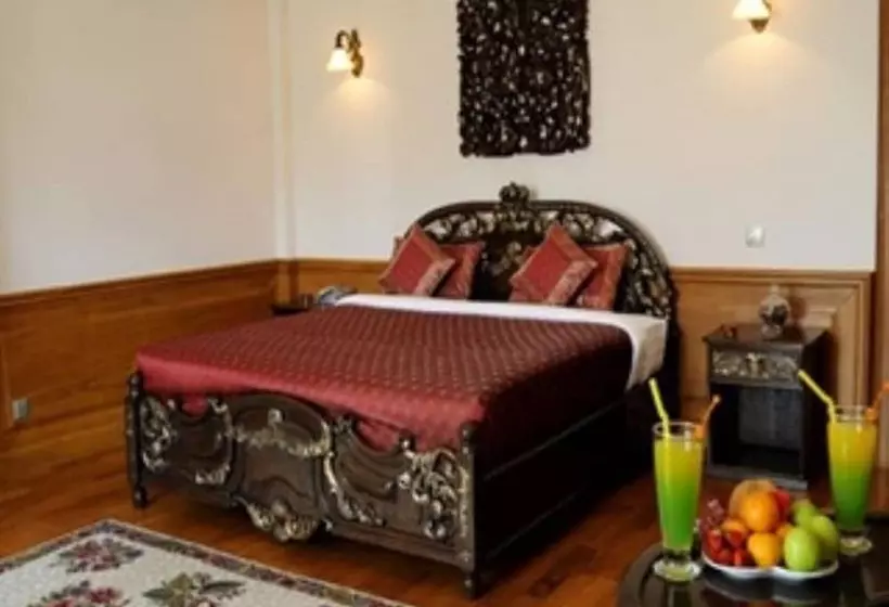 هتل Royal Reward Resort