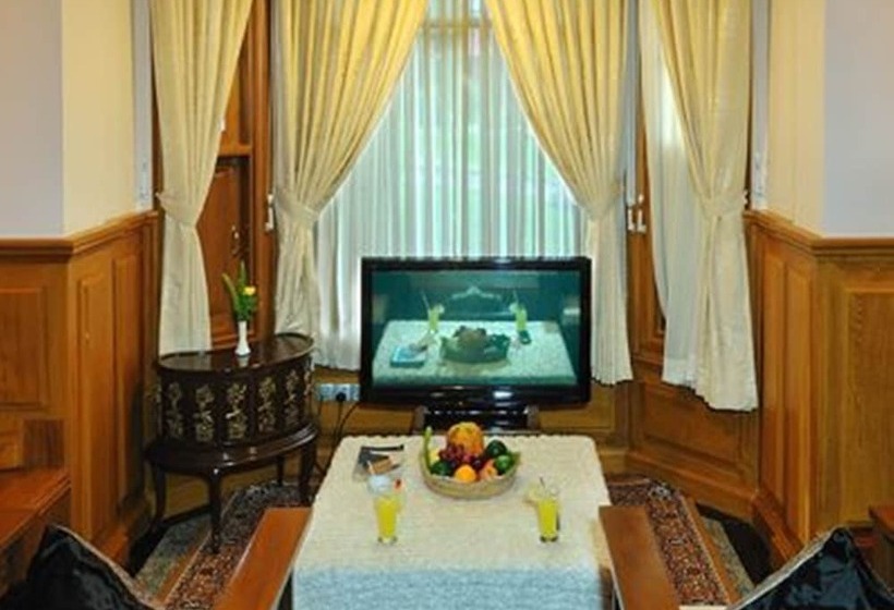 هتل Royal Reward Resort