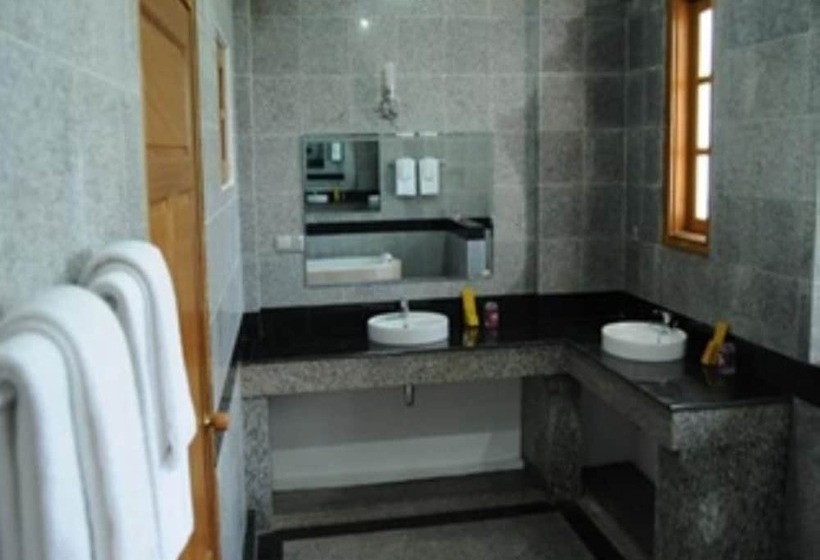 هتل Royal Reward Resort