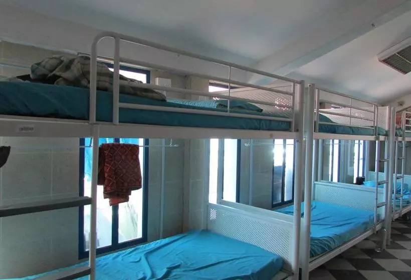 Mks Backpackers Hostel  Cuff Road