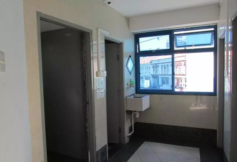 Mks Backpackers Hostel  Cuff Road