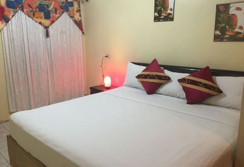 پانسیون La Mamre Guest House