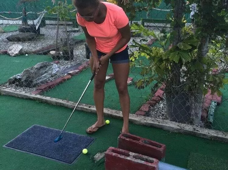 پانسیون La Mamre Guest House