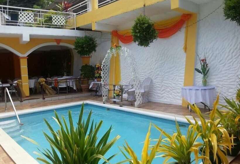 پانسیون La Mamre Guest House