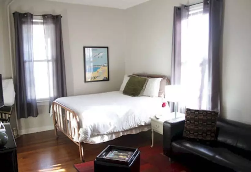 Пансион Modern Homestead Guest House