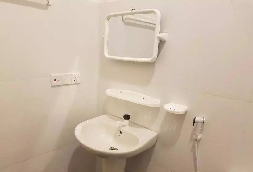 ペンション Catamaran Beach Home And Restaurant