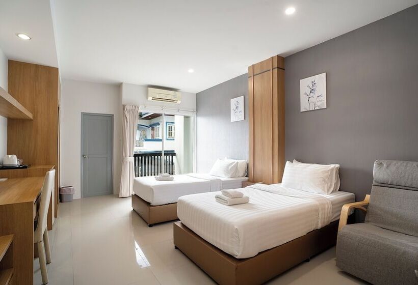 Riski Residence Ngamwongwan