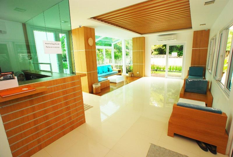 Riski Residence Ngamwongwan