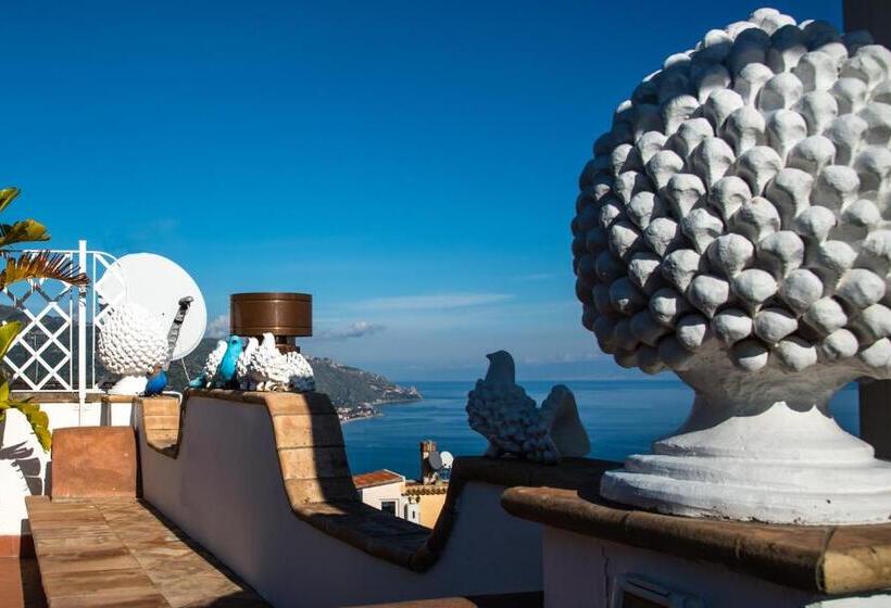 ベッドアンドブレックファースト Casa Aricò & Shatulle Suites