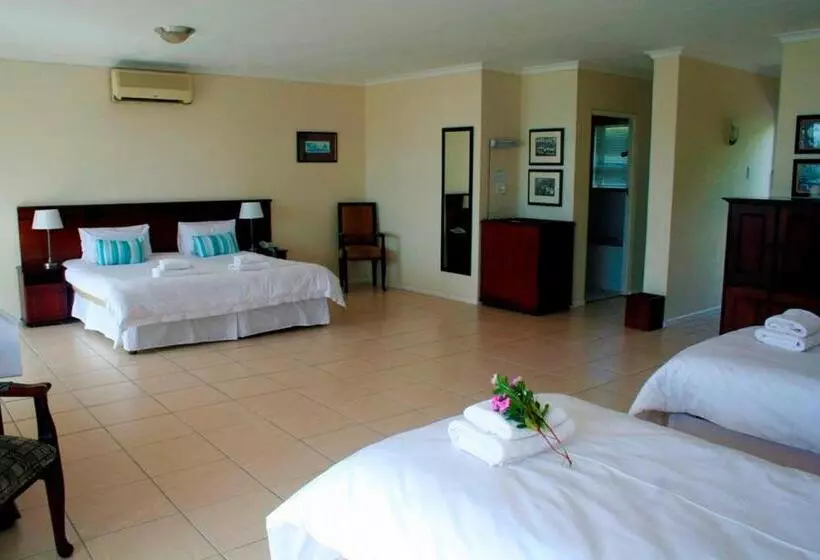 Chapman Hotel And Conference Centre