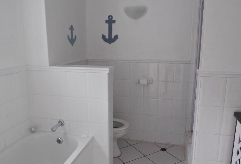 Chapman Hotel And Conference Centre