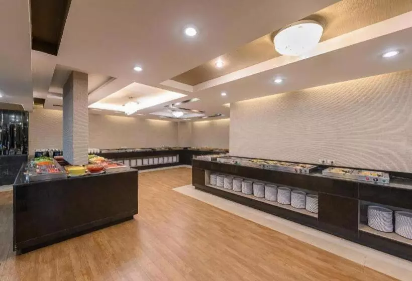 هتل Ease Jomtien Pattaya