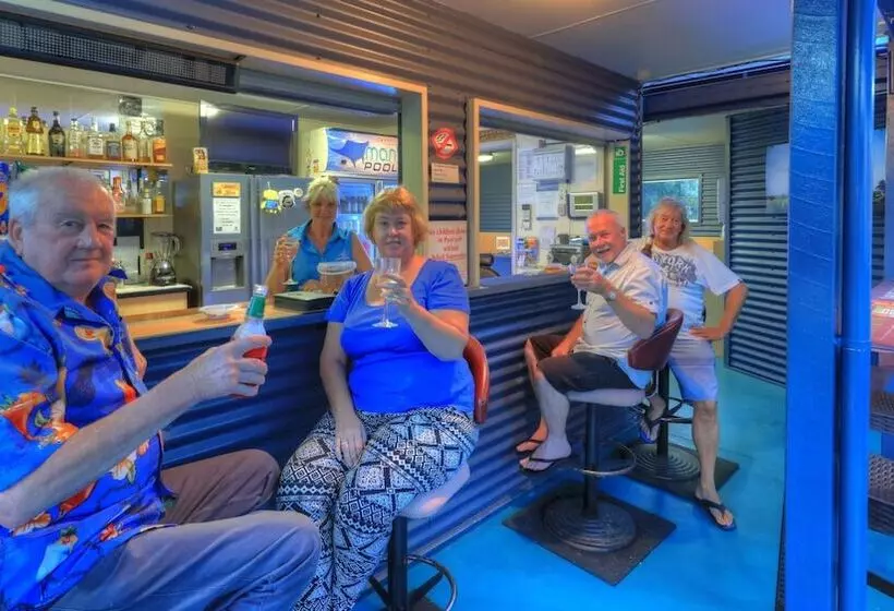 בית מלון כפרי Grange Resort Hervey Bay