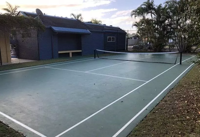 בית מלון כפרי Grange Resort Hervey Bay